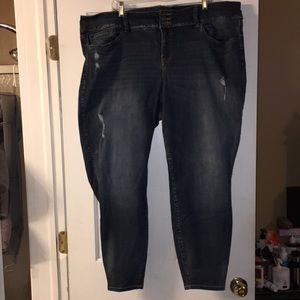 Torrid size 26 dark blue jegging distressed style excellent condition